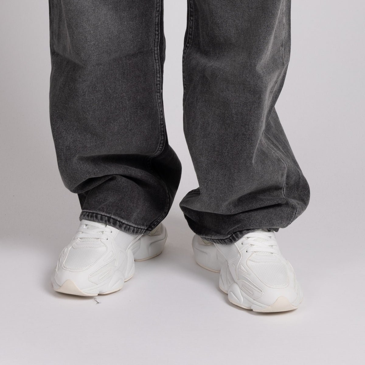 Wide Leg Jeans - Washed detail